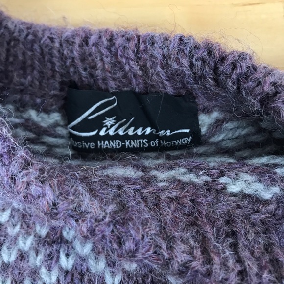 SOLD - Vtg Lillunn Hand Knit Wool Deer sweater - Norway - lavender and gray sz L - Picture 2 of 7